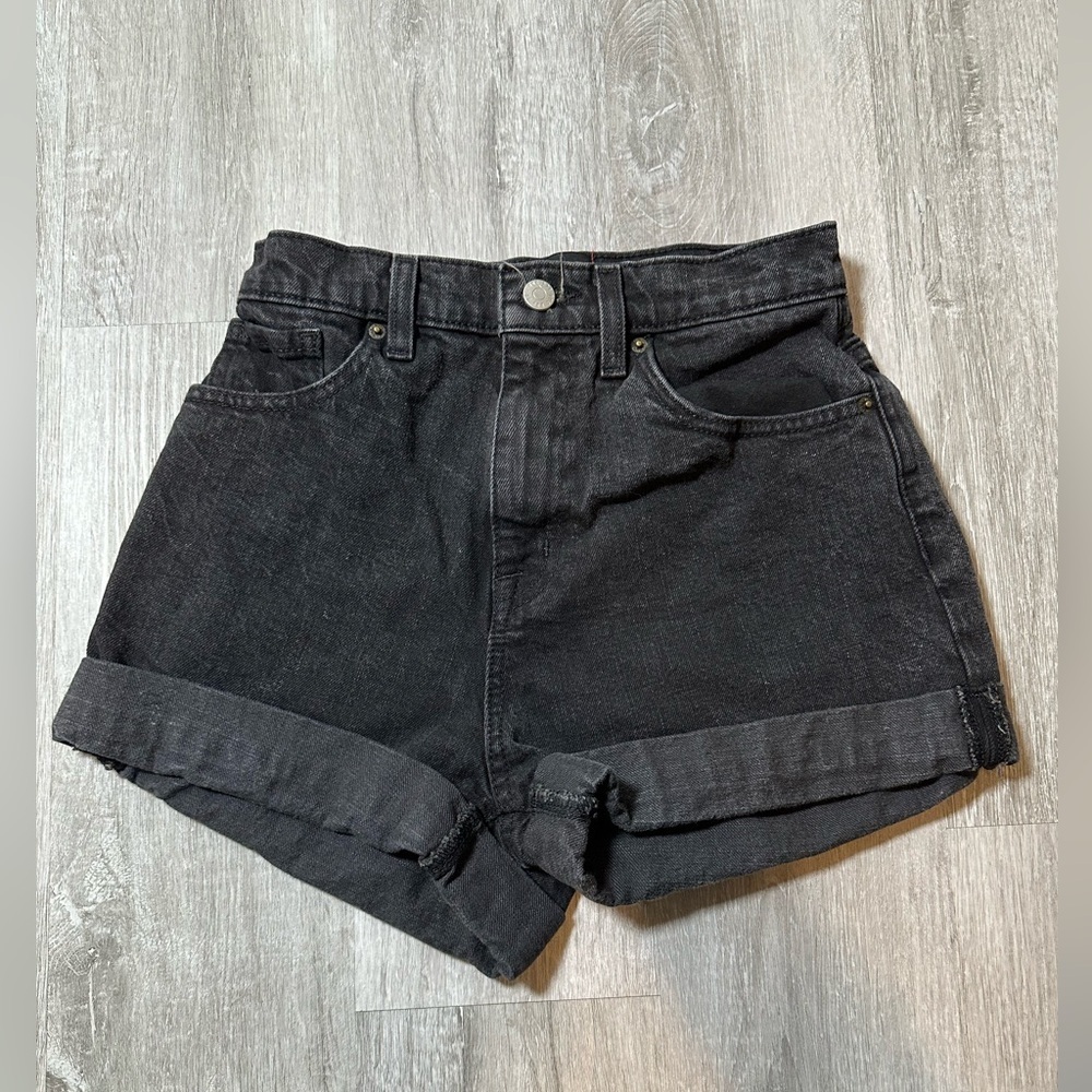 BDG Mom High Rise Denim Shorts Washed Black Size 25